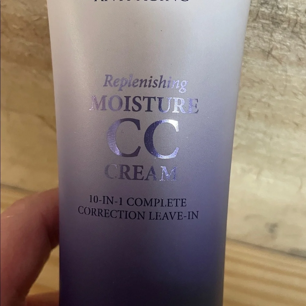 Caviar Anti-Aging Replenishing Moisture CC Cream